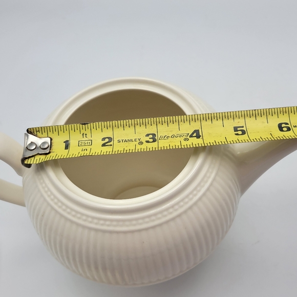 Vintage Windsor Teapot by Wedgwood England Porcelain Embossed Ribs & Dots Cream - Picture 12 of 12